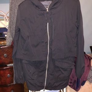 Lululemon windbreaker